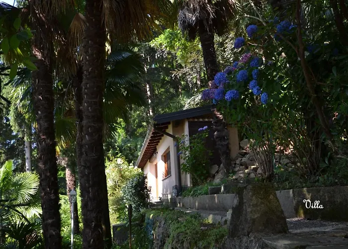Villa Rina Deluxe And Cottage