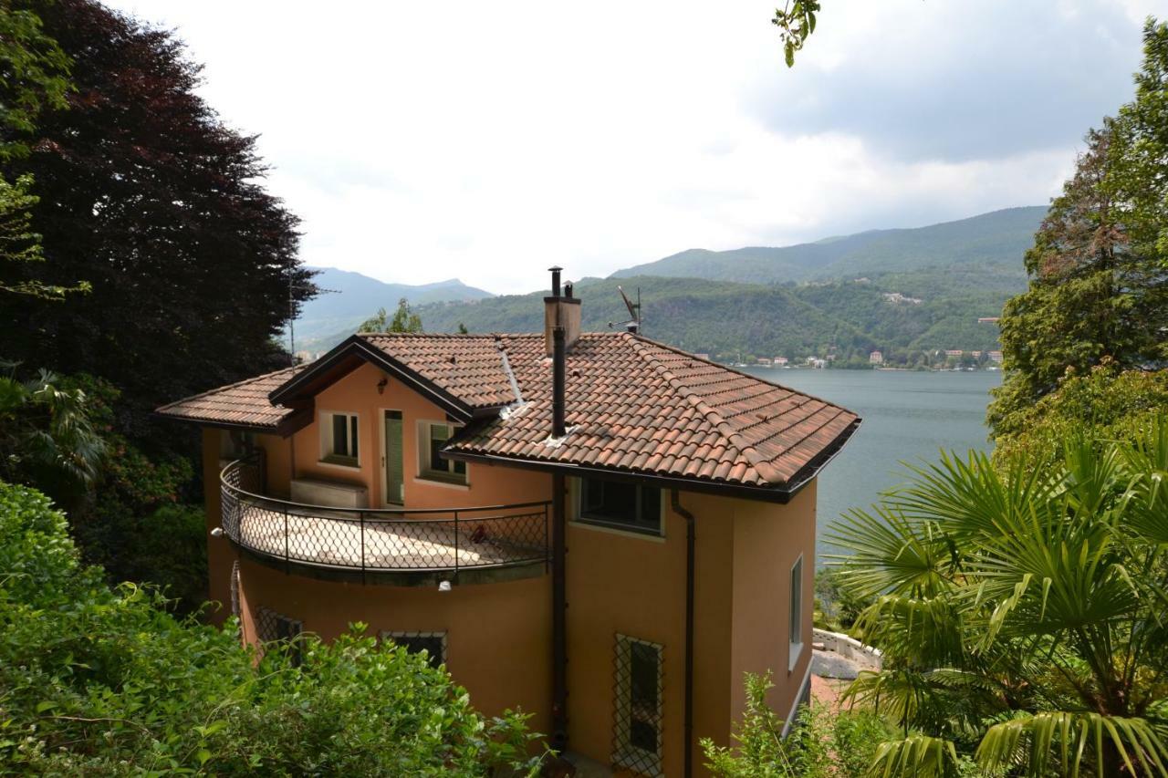 Villa Rina Deluxe And *